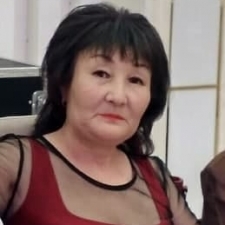 МЛМ лидер Ainash Karabaeva