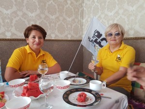 Партнеры в Атырау пригласили на обед после презинтации